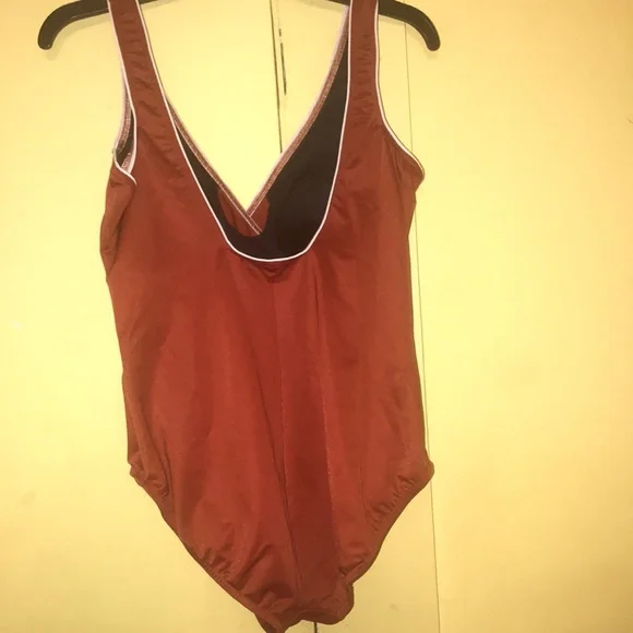 Bathing suit - Picture 4 of 8